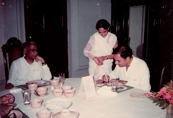 https://www.shradhanjali.com/images/not_found.jpg