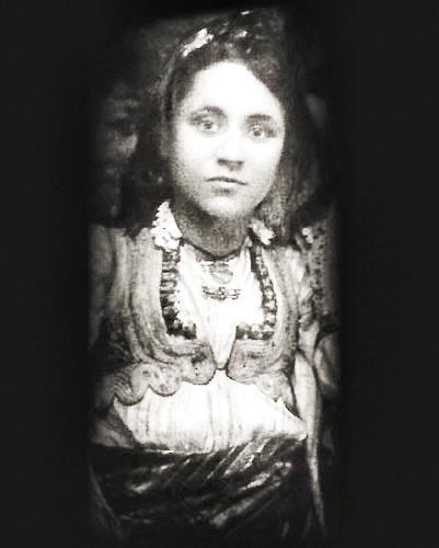 https://www.shradhanjali.com/images/not_found.jpg