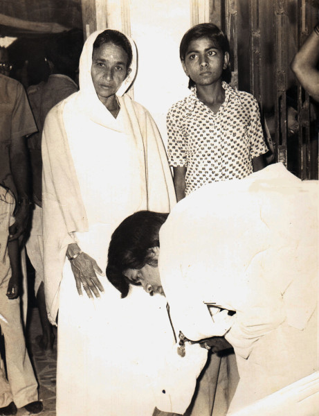 https://www.shradhanjali.com/images/not_found.jpg