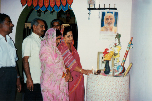 https://www.shradhanjali.com/images/not_found.jpg