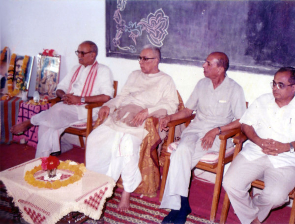 https://www.shradhanjali.com/images/not_found.jpg