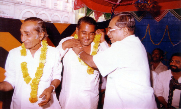 https://www.shradhanjali.com/images/not_found.jpg
