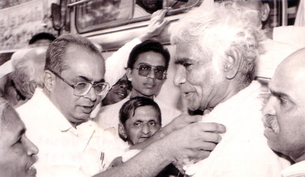 https://www.shradhanjali.com/images/not_found.jpg