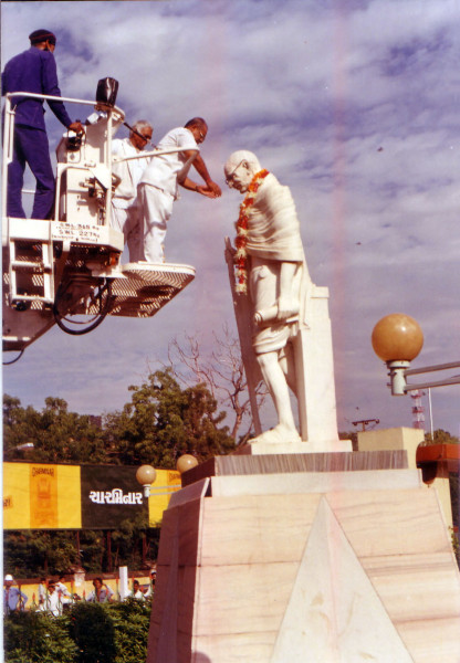 https://www.shradhanjali.com/images/not_found.jpg