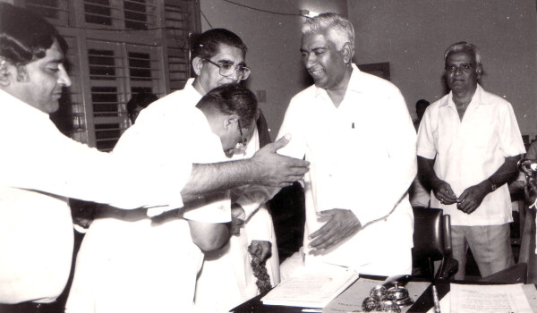 https://www.shradhanjali.com/images/not_found.jpg
