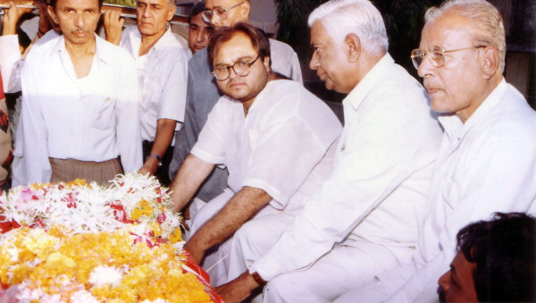 https://www.shradhanjali.com/images/not_found.jpg