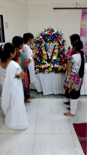 https://www.shradhanjali.com/images/not_found.jpg